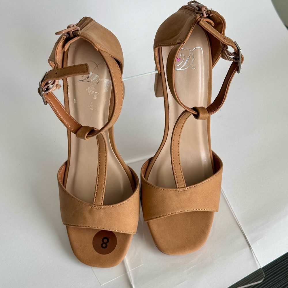 Elegant Tan Women's Sandals